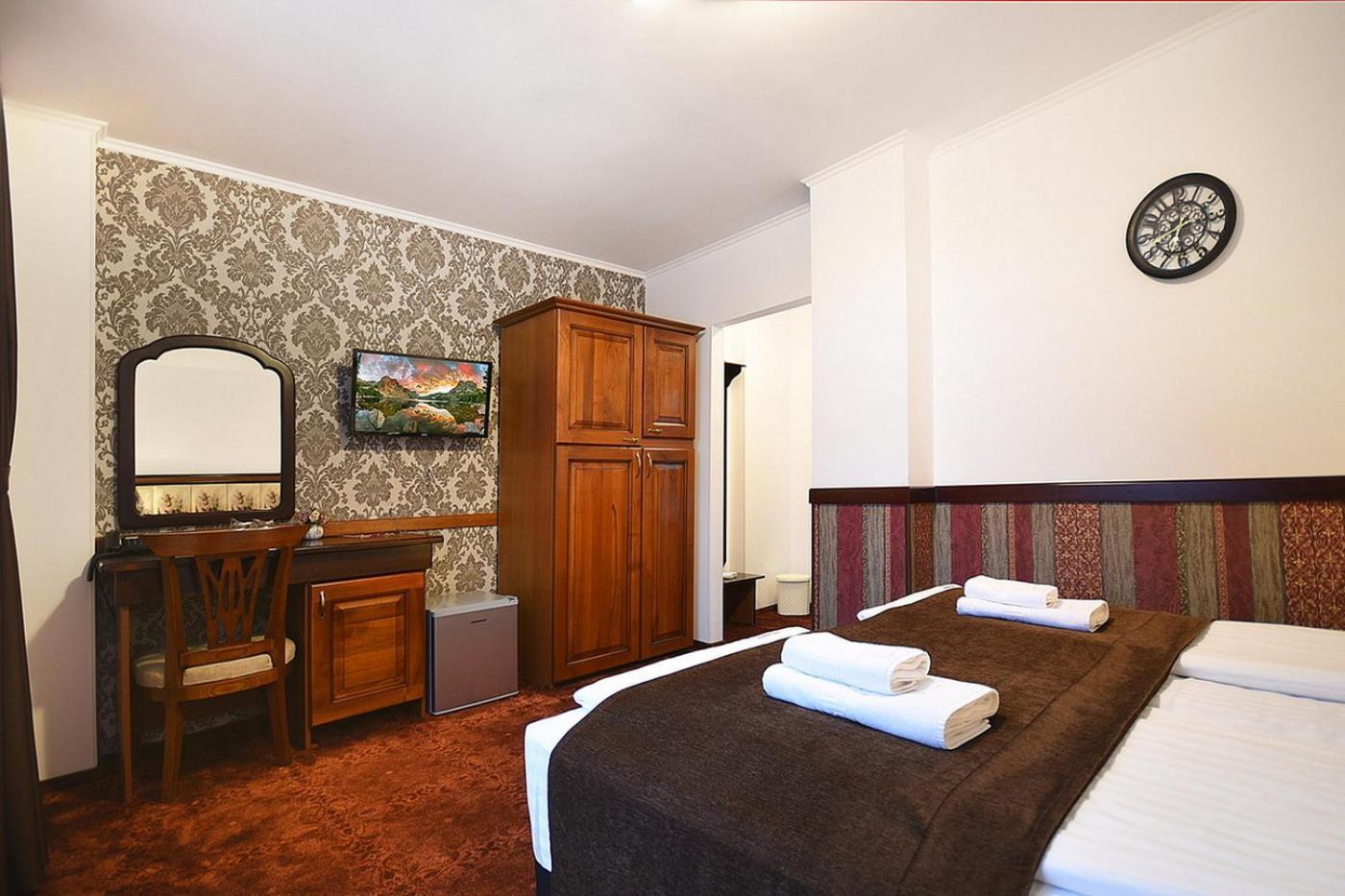 Hotel Moldavia Slănic-Moldova エクステリア 写真