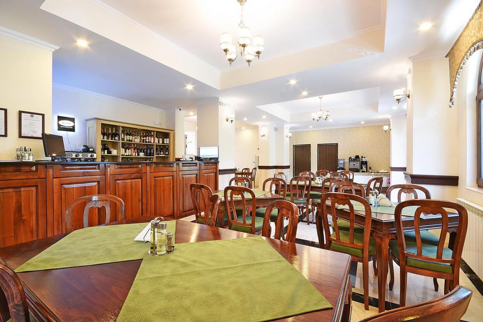Hotel Moldavia Slănic-Moldova エクステリア 写真