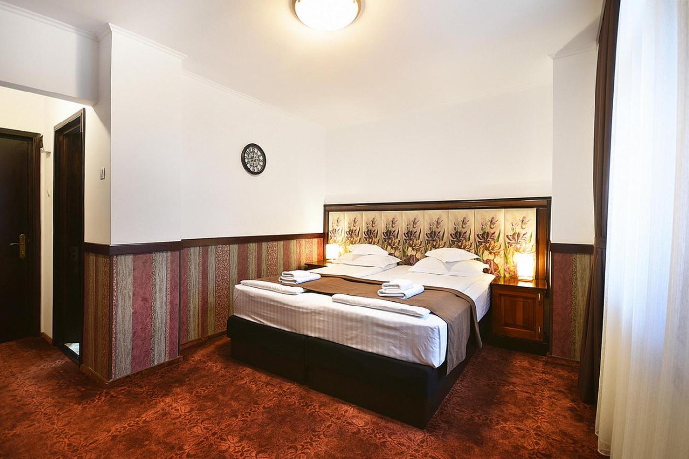 Hotel Moldavia Slănic-Moldova エクステリア 写真